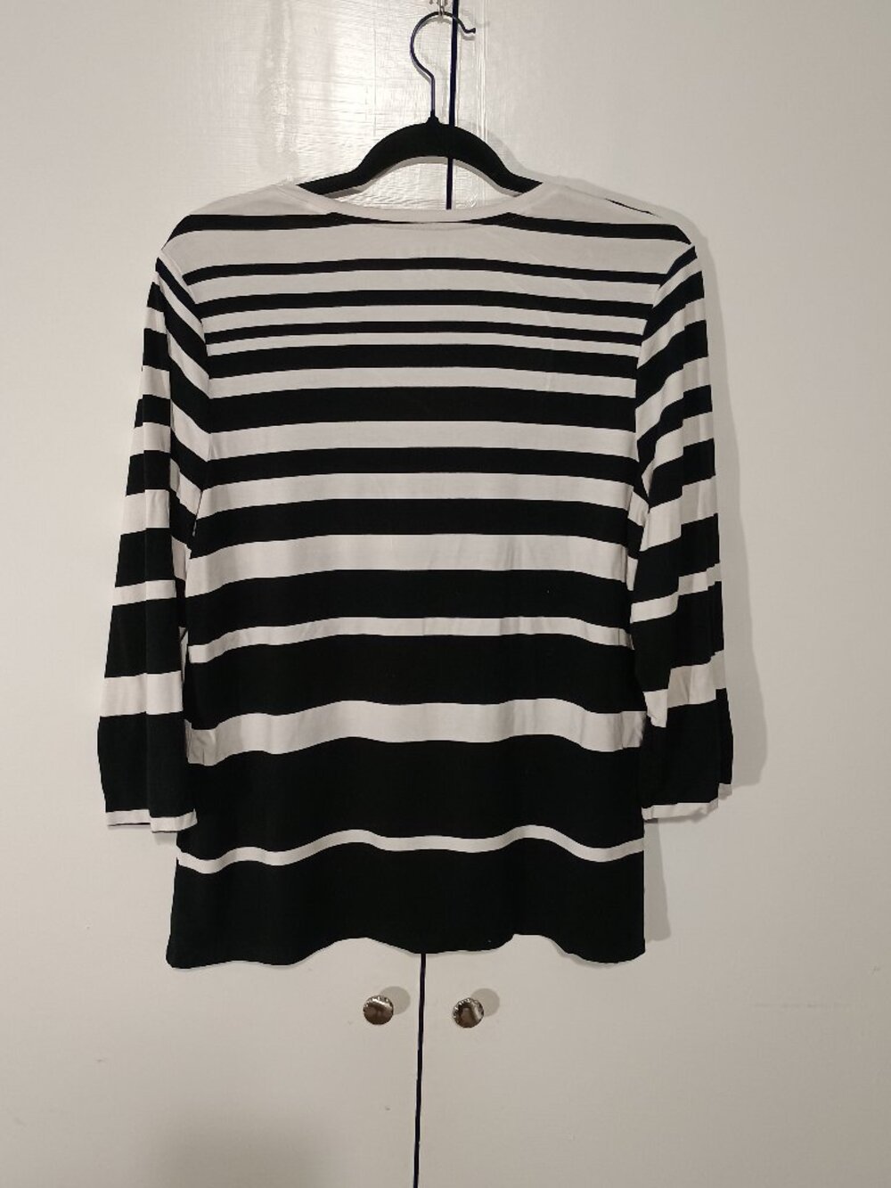 Chico’s Size 2 Black White Striped Scoop Neck 3/4 Sleeve Knit Top Large - Picture 3 of 6